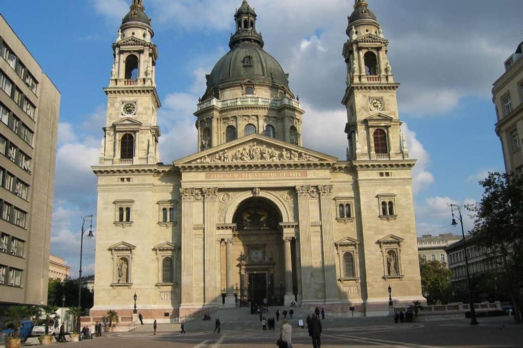 Nice And Cozy Apartment Next To The Parliament Budapest Bagian luar foto