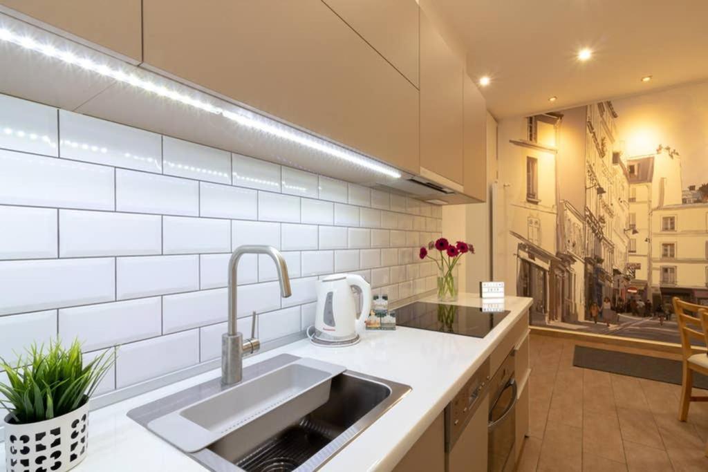 Nice And Cozy Apartment Next To The Parliament Budapest Bagian luar foto