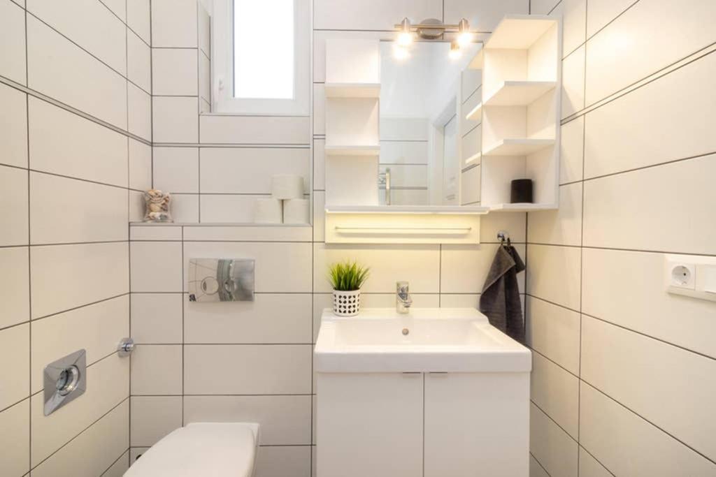 Nice And Cozy Apartment Next To The Parliament Budapest Bagian luar foto
