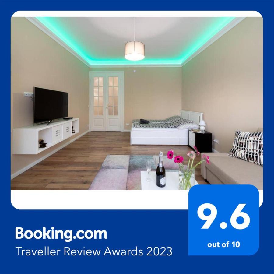 Nice And Cozy Apartment Next To The Parliament Budapest Bagian luar foto